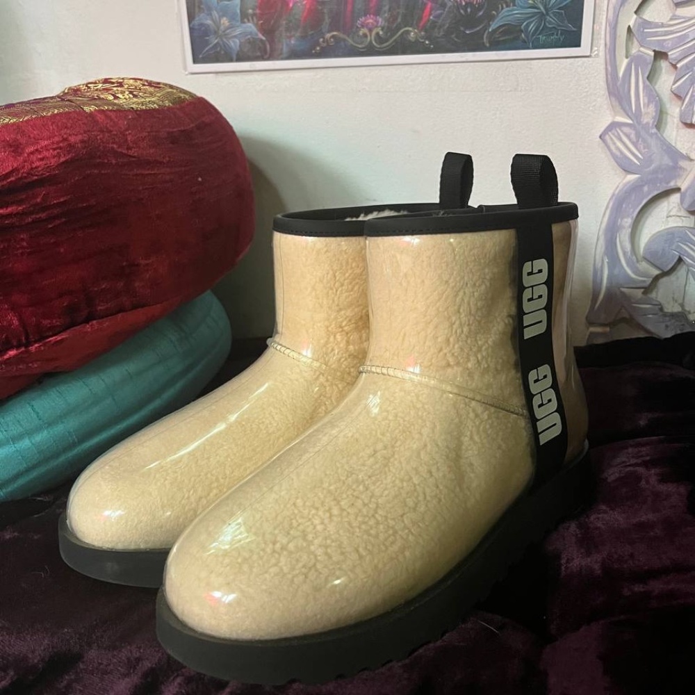 UGG brand size 9 boots